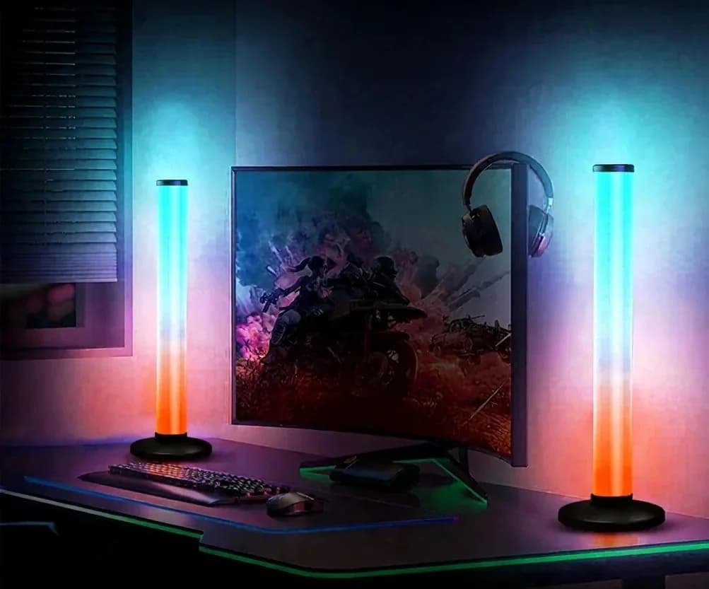 360 laipsnių RGB garso reaktyvi stalinė lempa su programėlės ir nuotolinio valdymo pultelio funkcijomis