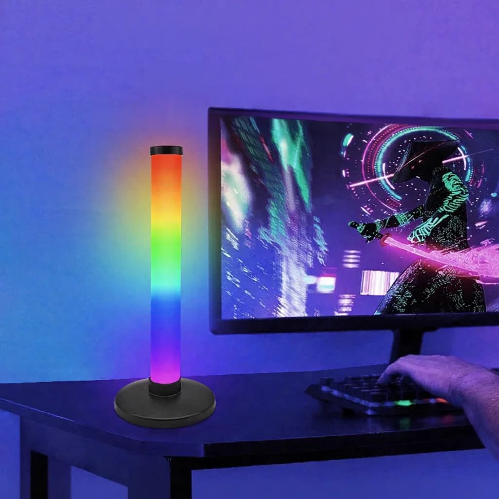 RGB garso reaktyvi atmosferos lempa staliniams kompiuteriams